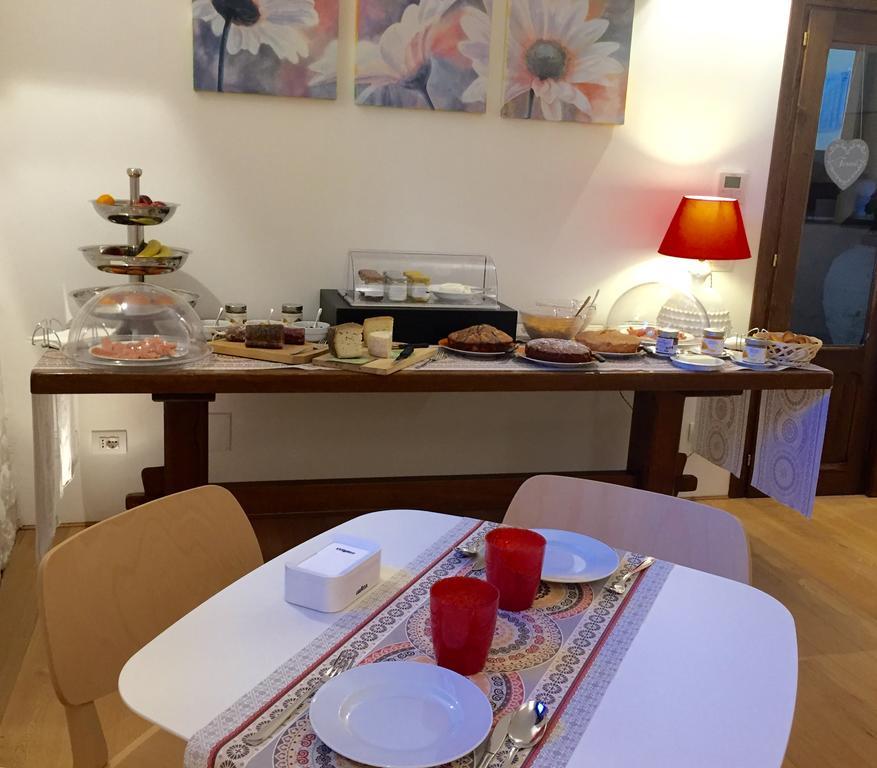 Rosso Porpora Villa Colle Umberto  ภายนอก รูปภาพ