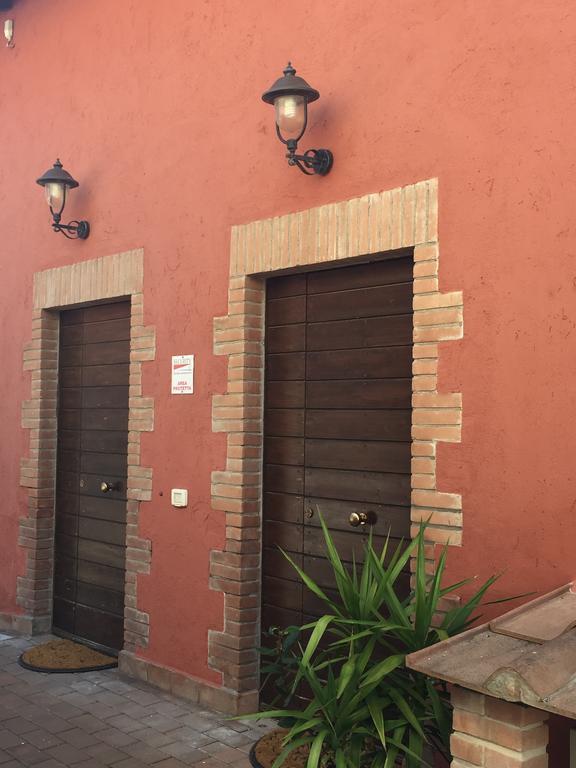 Rosso Porpora Villa Colle Umberto  ภายนอก รูปภาพ