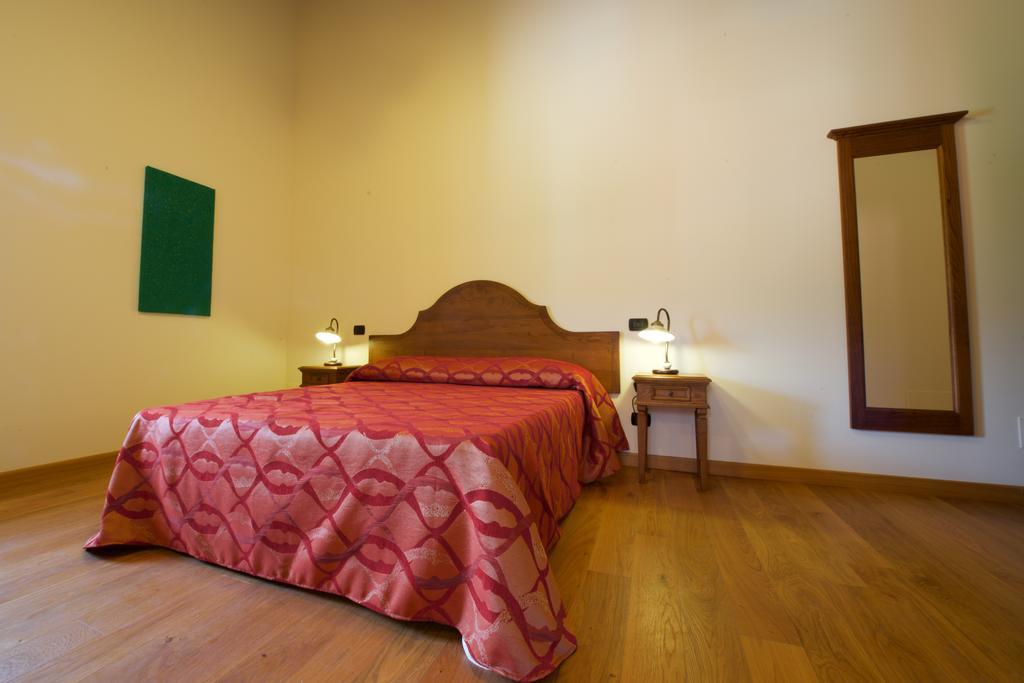 Rosso Porpora Villa Colle Umberto  ภายนอก รูปภาพ