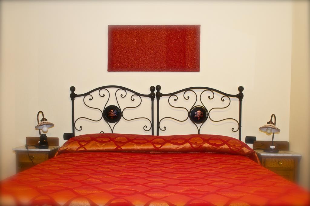 Rosso Porpora Villa Colle Umberto  ภายนอก รูปภาพ