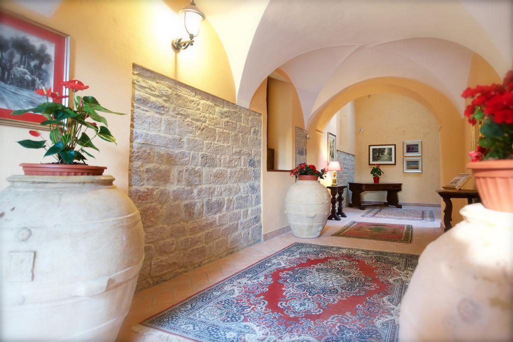 Rosso Porpora Villa Colle Umberto  ภายนอก รูปภาพ
