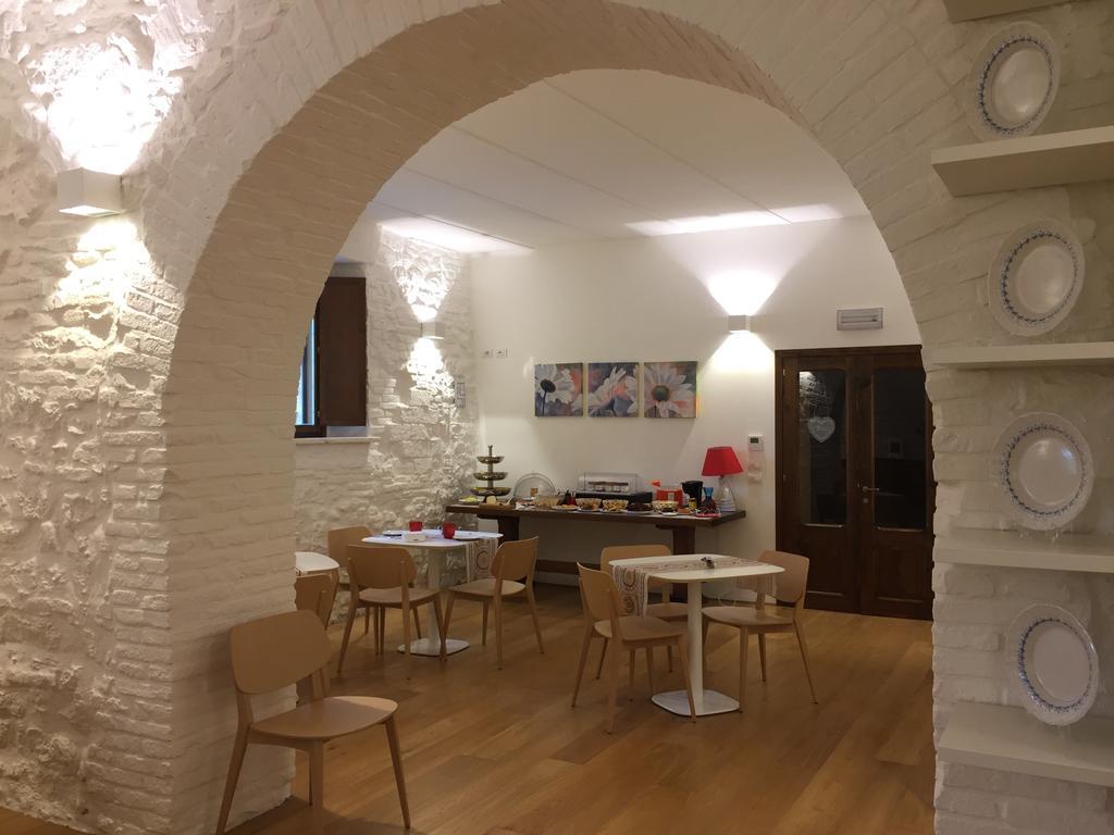 Rosso Porpora Villa Colle Umberto  ภายนอก รูปภาพ