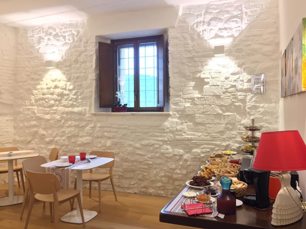 Rosso Porpora Villa Colle Umberto  ภายนอก รูปภาพ